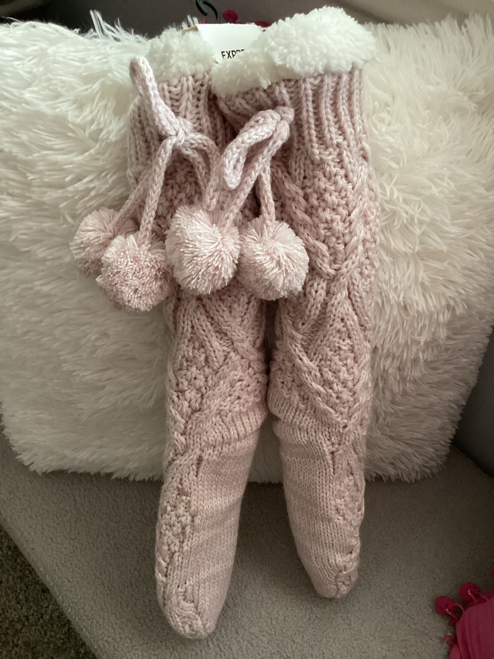 EXPRESS Pink Cable-Knit Pom-Pom Slippers Size 6~10 NWT